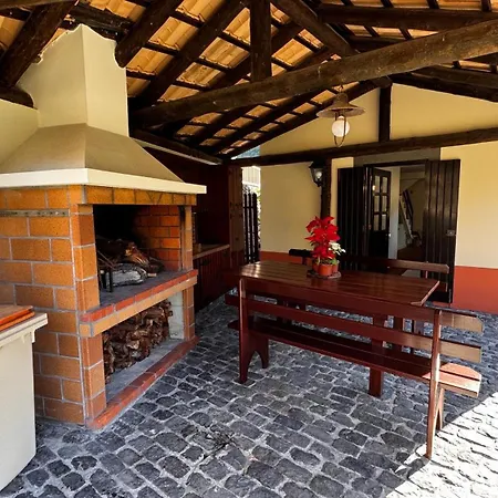 Casa Dos Lamaceiros Dağ evi